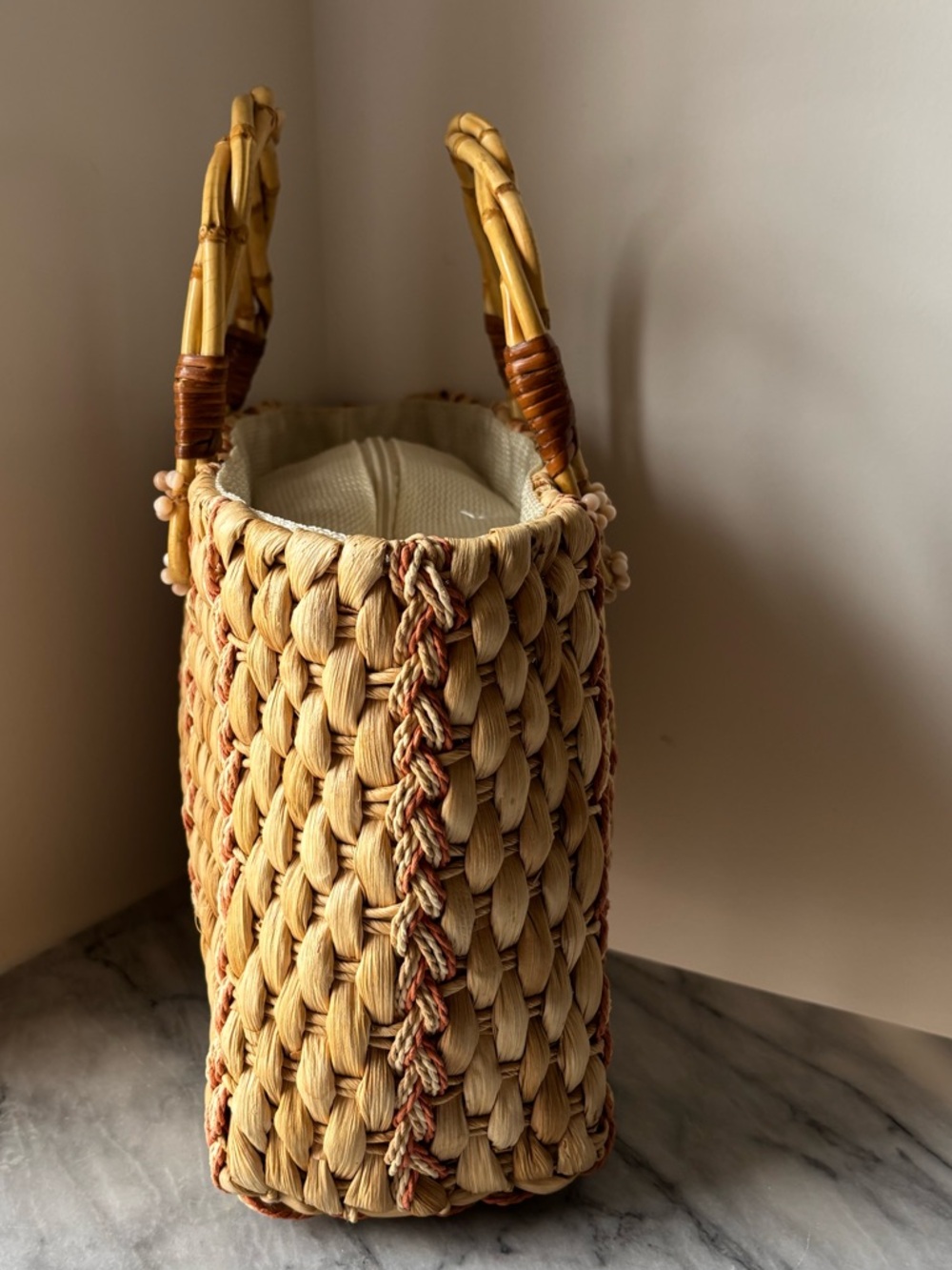 Vintage Straw Tote Handle Bag w Wicker Handles Top Zipper Beaded Handle Detail - Picture 6 of 16